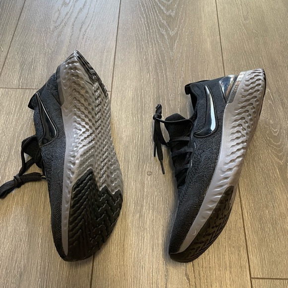 NEW Nike Epic React Flyknit 2 Black Anthracite Running BQ8928-001 Mens - Picture 6 of 12